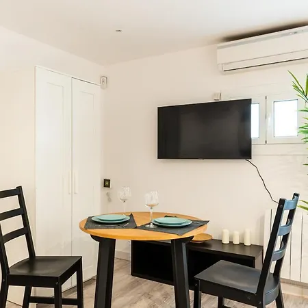 Apartment Stylish Studio In The Center Barcelona