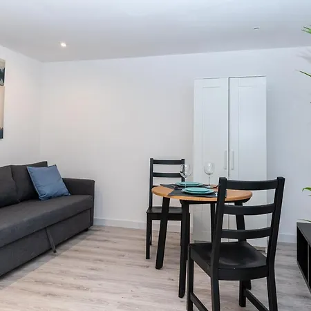 Stylish Studio In The Center